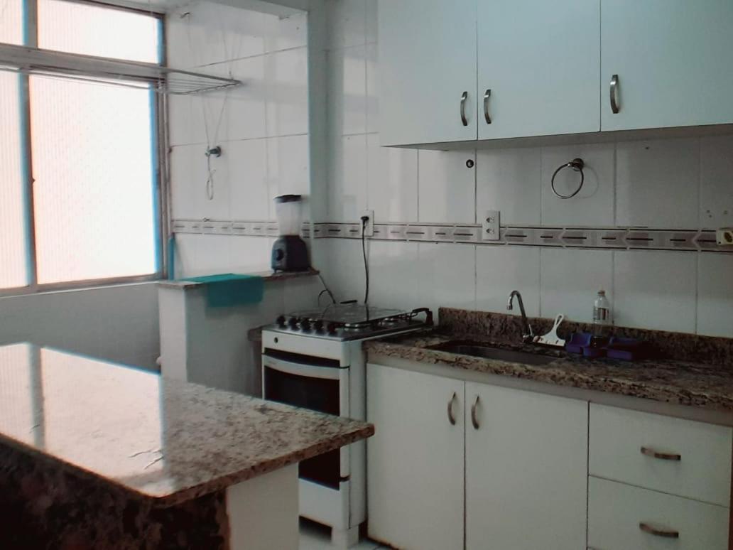 Apartamento Vento E Mar - 2 Quartos Com Sacada Na Quadra Da Praia Do Gonzaga Santos  Esterno foto